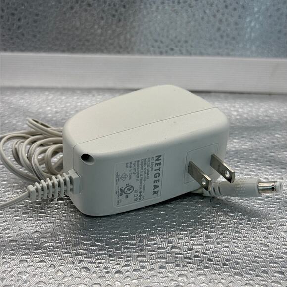 Netgear Orbi RBR50v2 Router AC3000 Tri-Band Mesh Wi-Fi - Picture 5 of 6